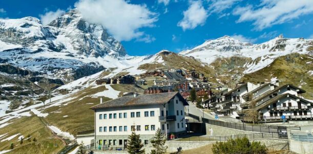 CERVINIA CENTRO TRILOCALE RISTRUTTURATO CON VISTA